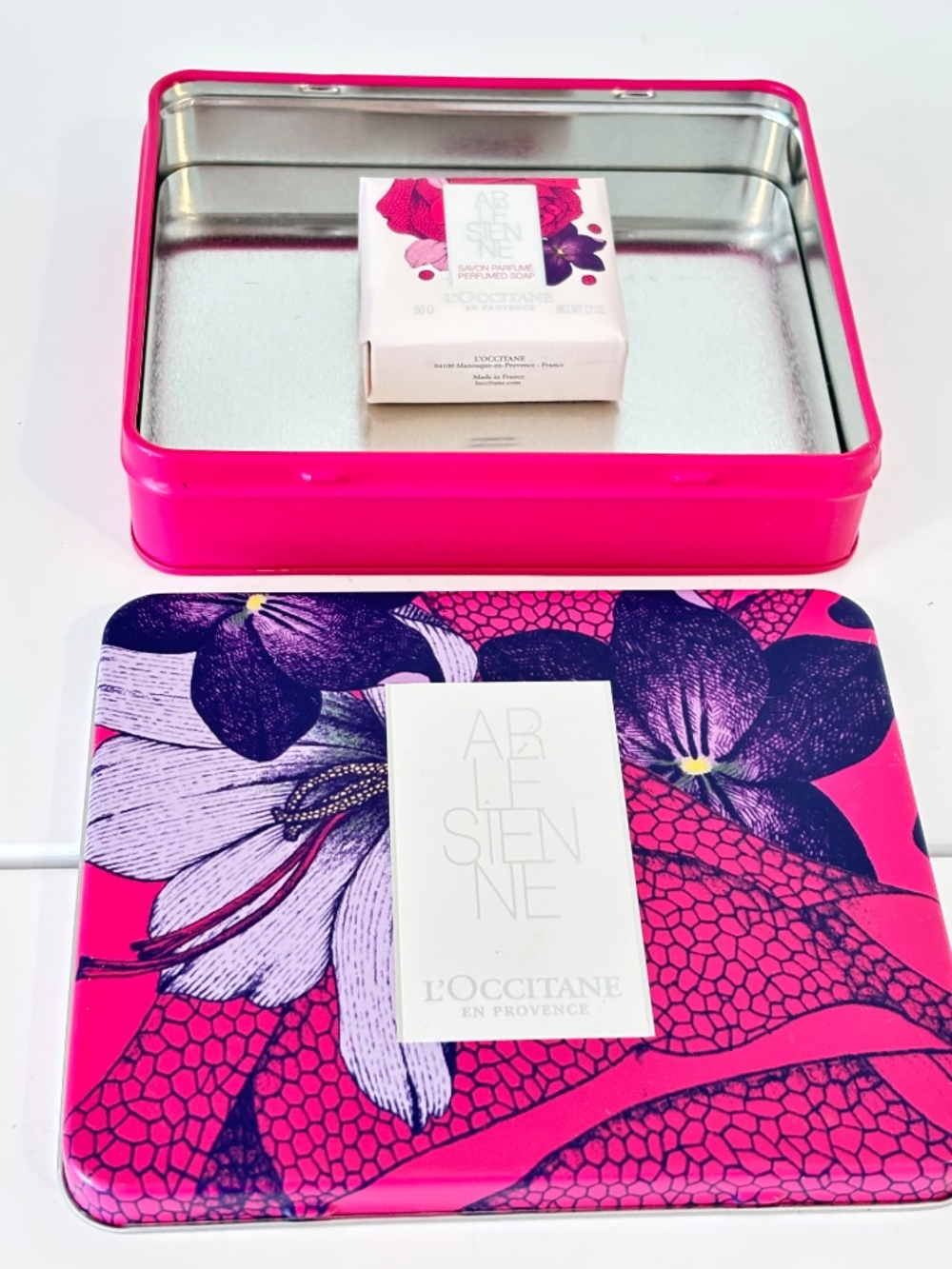 L'OCCITANE En Provence ARLESIENNE Perfumed Soap (50g/1.7oz) in bright pink tin - Picture 3 of 9